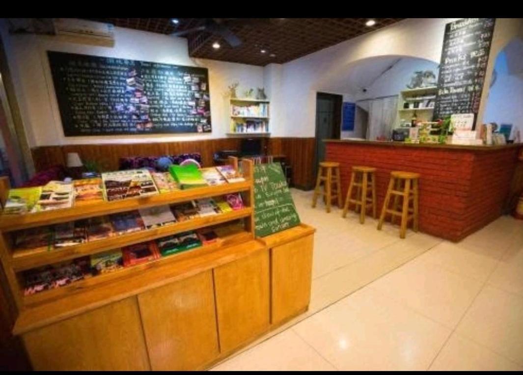 Showbiz Hostel Yangshuo Esterno foto